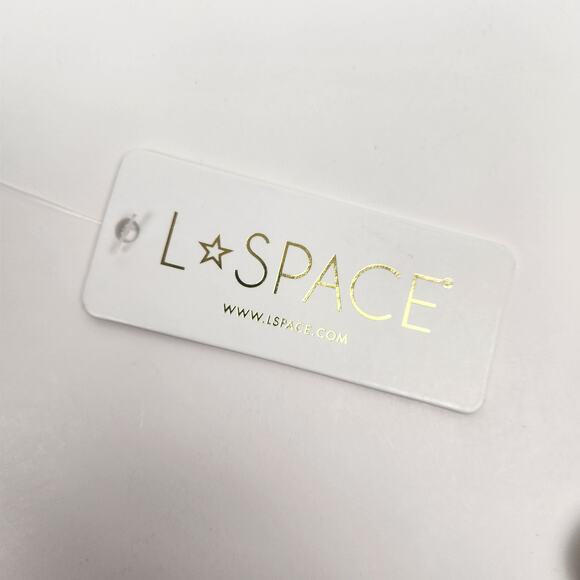 L*Space Helena Bikini Top in White Size Medium V Wired Front NWT - Picture 6 of 6